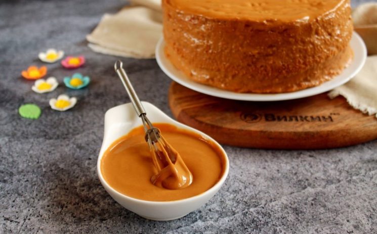 Крем для торта из сгущенки: 7 самых вкусных и простых рецептов