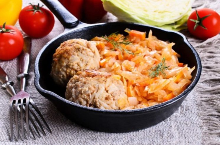 Вкусные рецепты: Как приготовить тушеную капусту